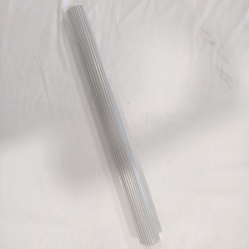 Валик из цветов сливы